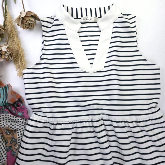 Eliza J Black and White Striped Casual Dress - Picture 2 of 12